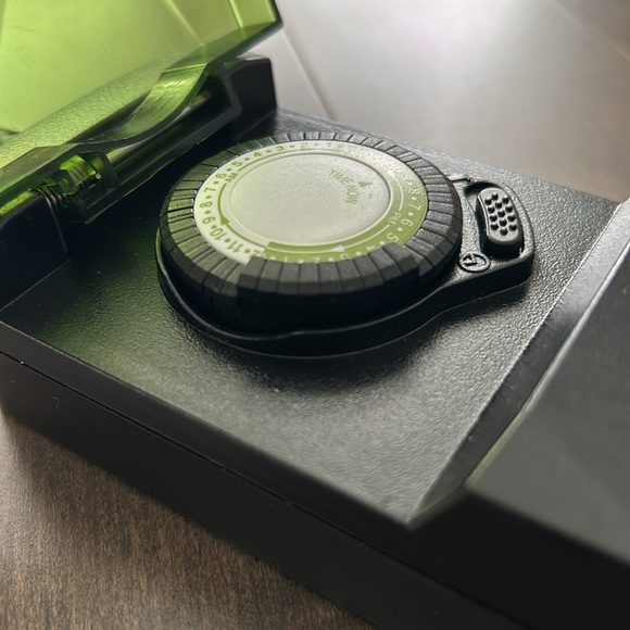 WOODS 24-Hour Outdoor Timer, Lighting Holiday Decor Christmas Lights Wall Plug - Picture 8 of 13